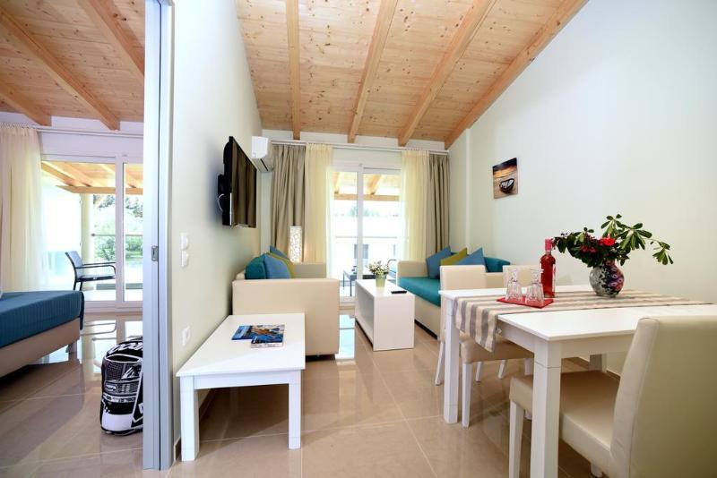 גאוביה Palapart Gikas Suites And Studios מראה חיצוני תמונה